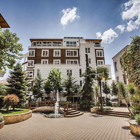 Prestige Hotel Tirana Exteriör bild