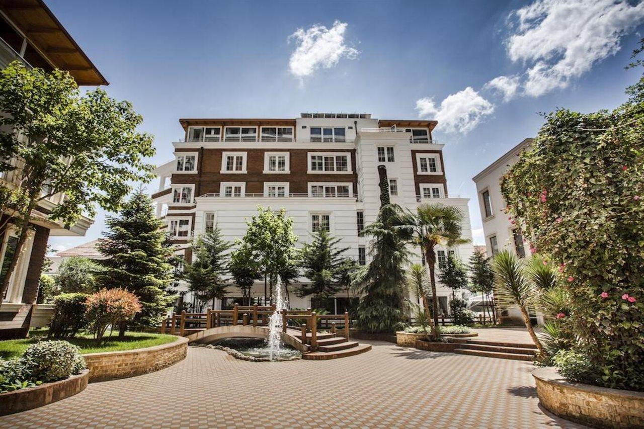 Prestige Hotel Tirana Exteriör bild